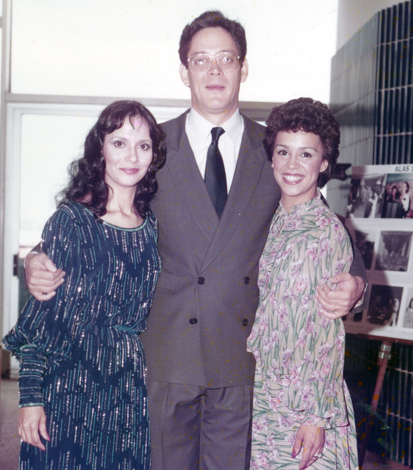 Miluka Rivera y Raul Juliá